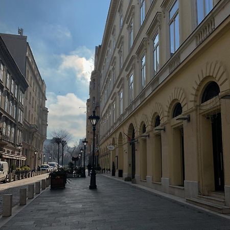 Dolce Vita Basilica Budapest Kültér fotó